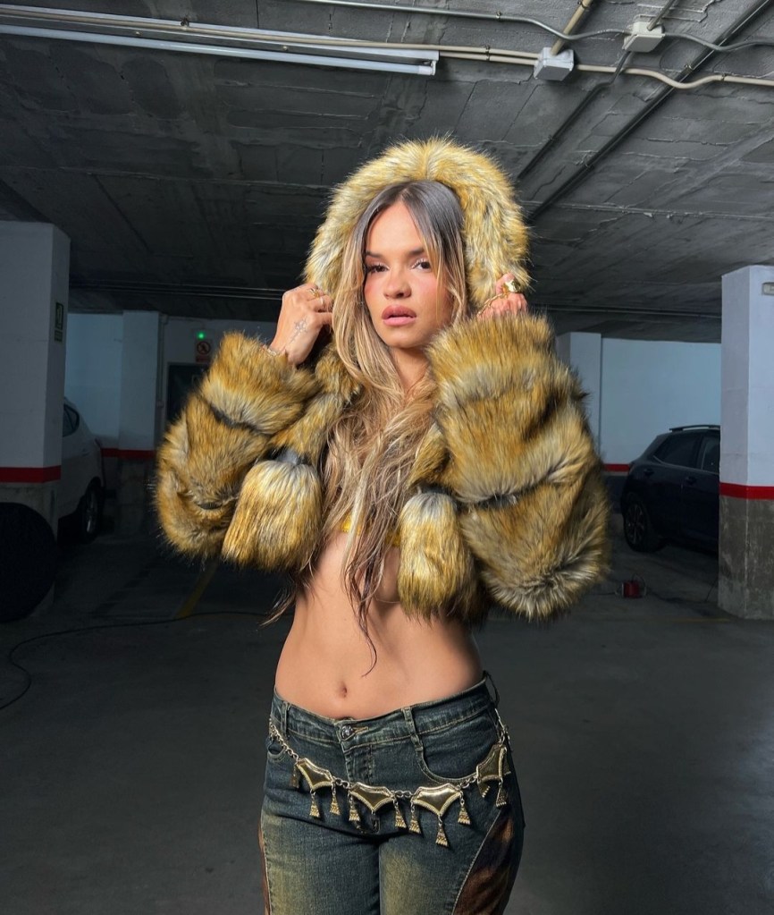 ALEESHA SORPRENDE CON SU NUEVA CANCIÓN DE APARIENCIA DOSMILERA “BACK IN&nbsp;TOWN”