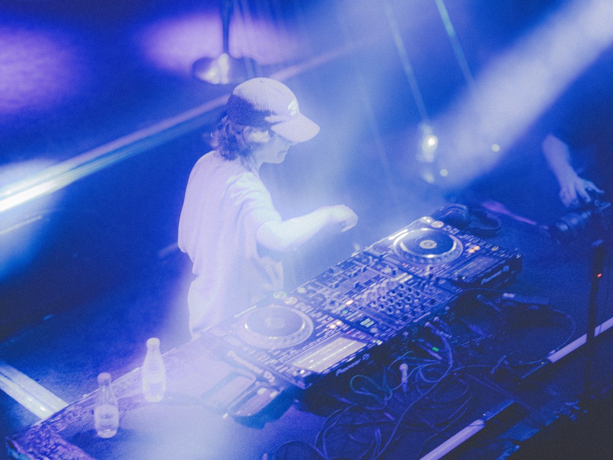 LUCIA REINA, DJ: «No me quiero encasillar a un solo ritmo (…) me acabaría&nbsp;aburriendo.»