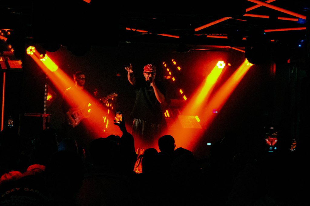 Dailos MB: «Nuestro R&B conecta generaciones con un sonido que mezcla lo clásico y lo&nbsp;moderno»