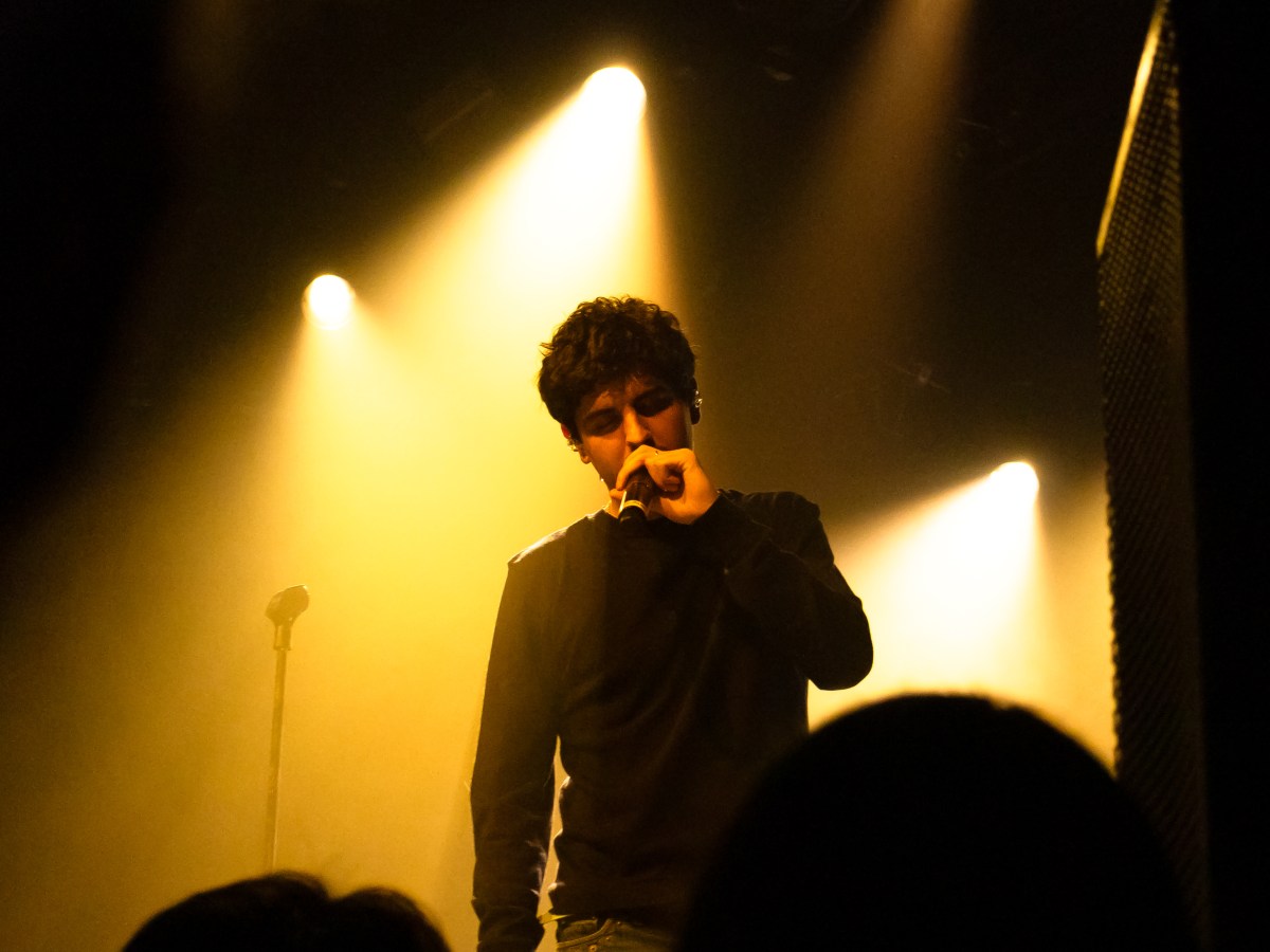 CLAUDIO MONTANA CORONA 3 SOLD OUTS EN LA SALA&nbsp;BUT